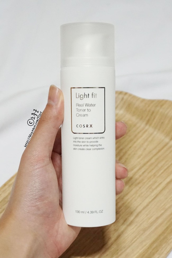 Cosrx Light Fit Real Water Toner to Cream